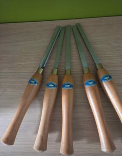 Set crown lathe - of,